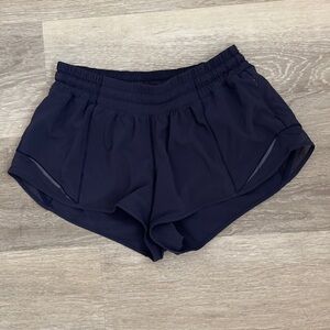 LULULEMON navy hotty hot shorts 2in
